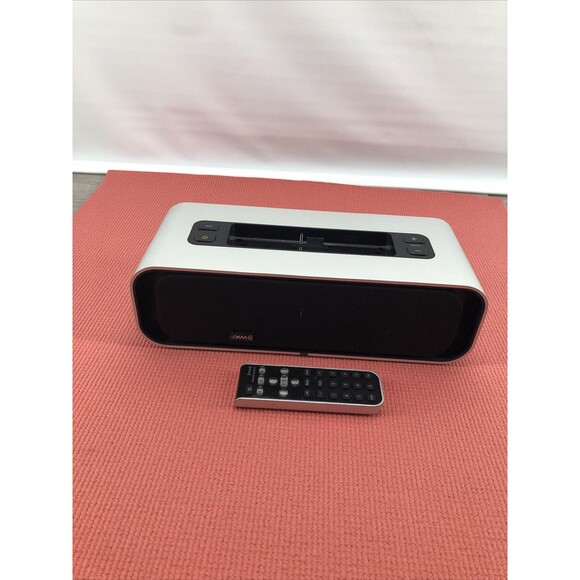 SiriusXM Speaker Dock with Remote - Picture 1 of 11